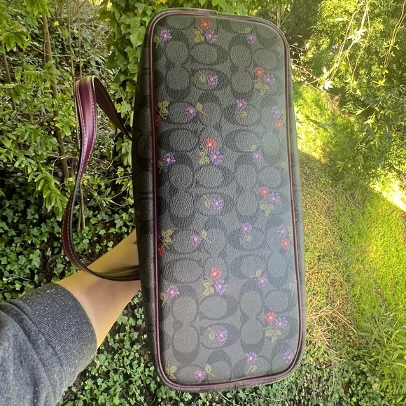 COACH Gallery Tote & Phone Wallet Set Limited Edition Country Floral Print - Picture 6 of 14